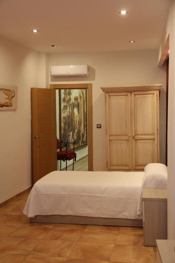 Hostal Poeta Machado Baeza Εξωτερικό φωτογραφία